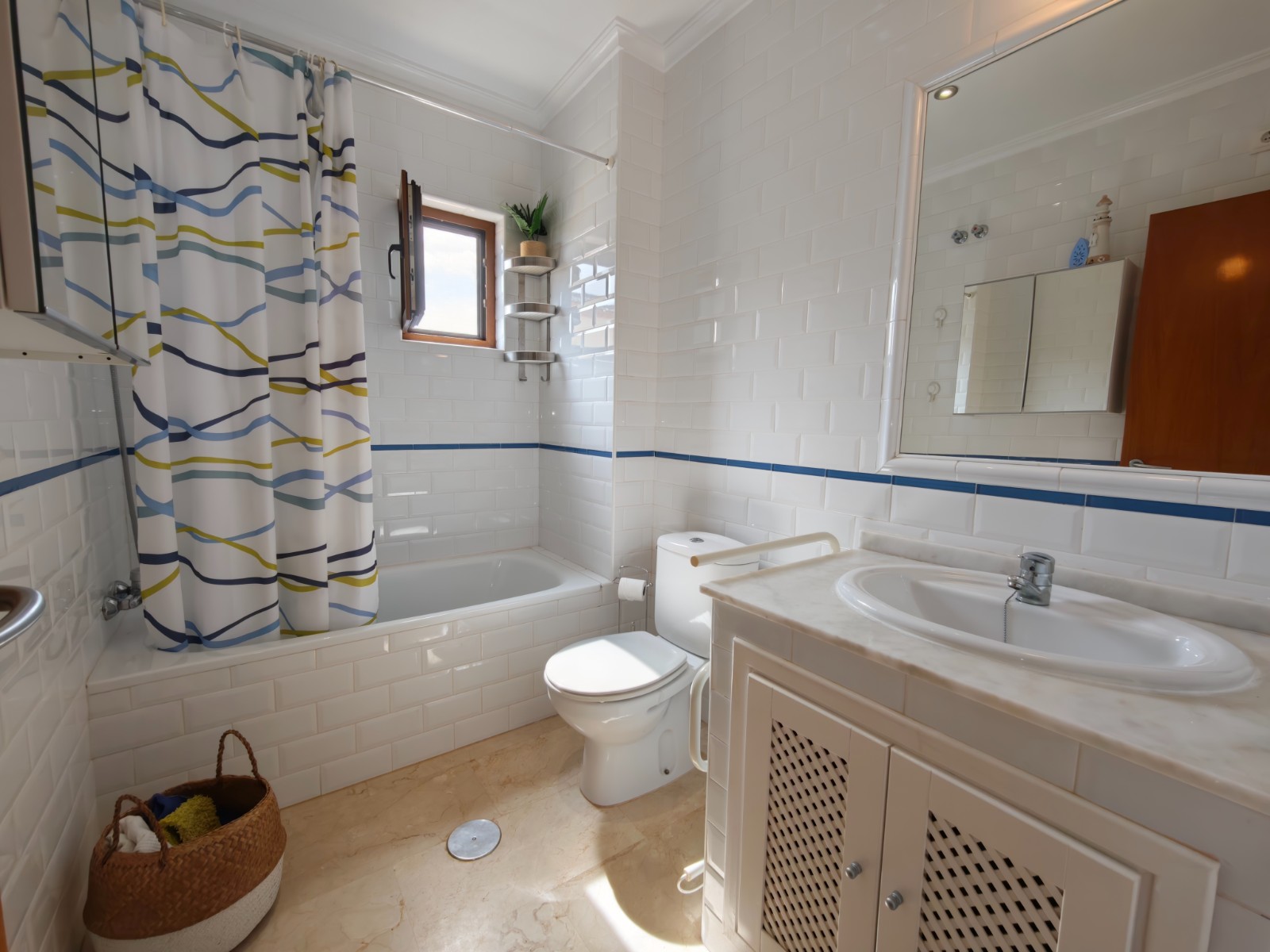 For sale - 2 Bedroom 2 Bathroom Apartment in Algorfa - Inland  - Alicante