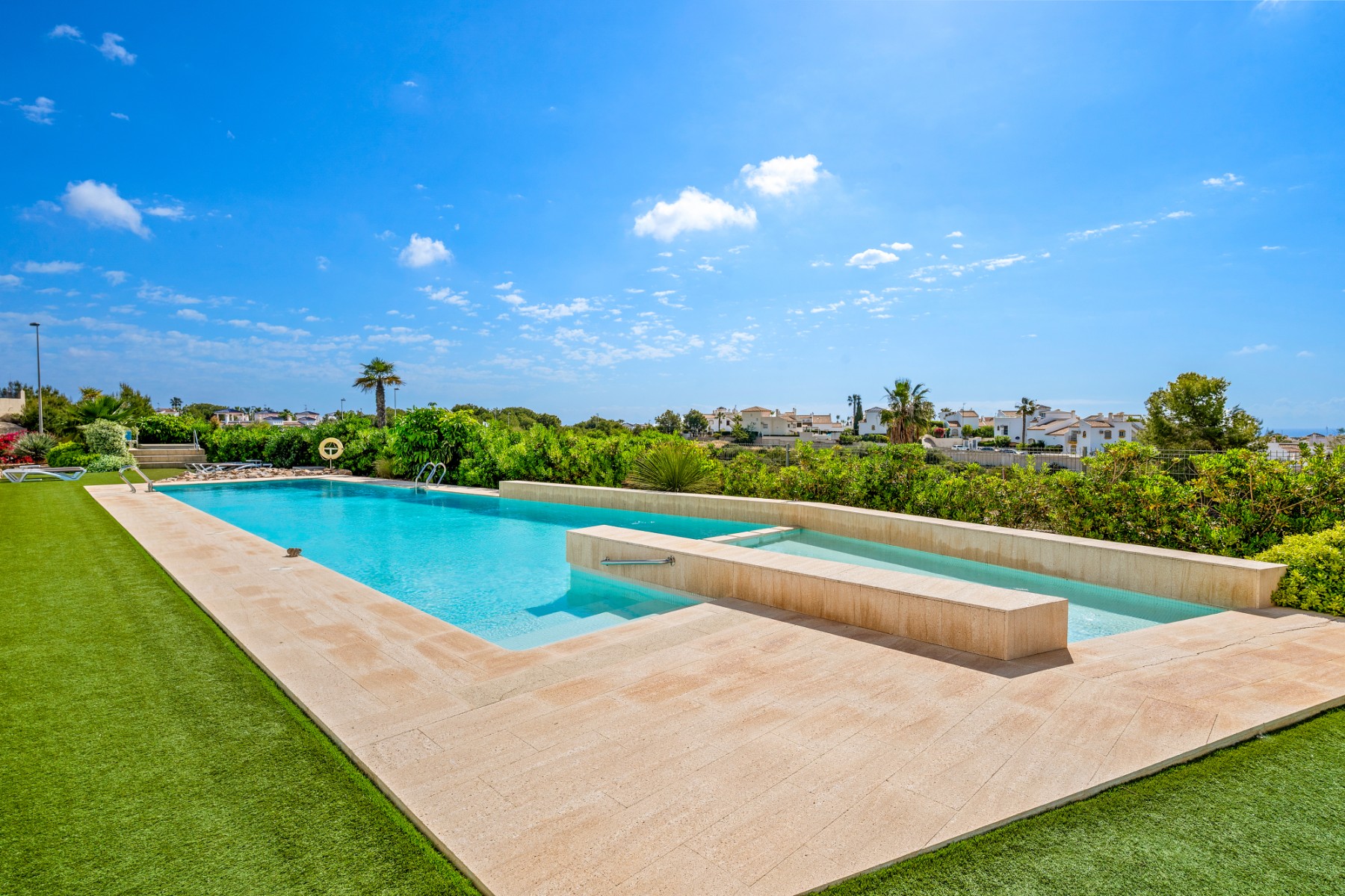 For sale - 2 Bedroom 2 Bathroom Apartment in Villamartin - Costa Blanca  - Alicante