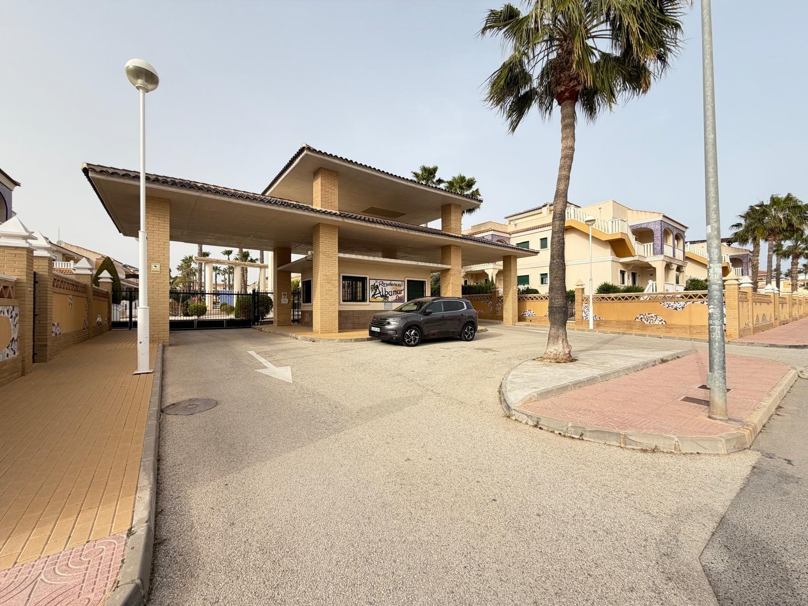 For sale - 2 Bedroom 1 Bathroom Bungalow in Ciudad Quesada - Doña Pepa  - Alicante