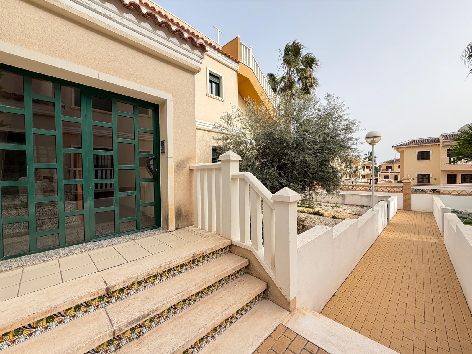 For sale - 2 Bedroom 1 Bathroom Bungalow in Ciudad Quesada - Doña Pepa  - Alicante