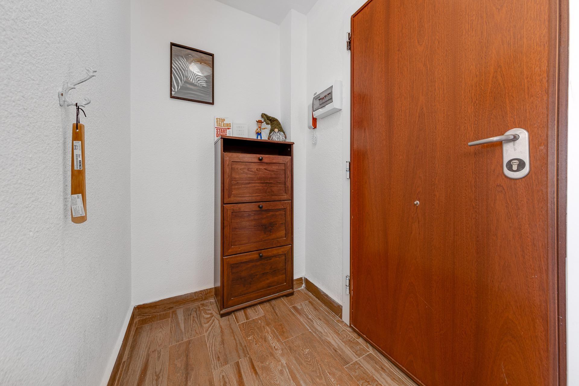 For sale - 3 Bedroom 2 Bathroom Apartment in Torrevieja - Playa Del Cura  - Alicante