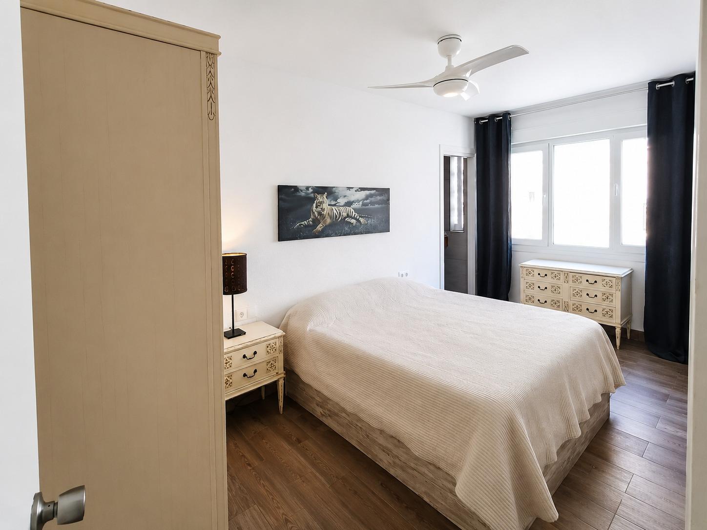 For sale - 3 Bedroom 2 Bathroom Apartment in Torrevieja - Playa Del Cura  - Alicante