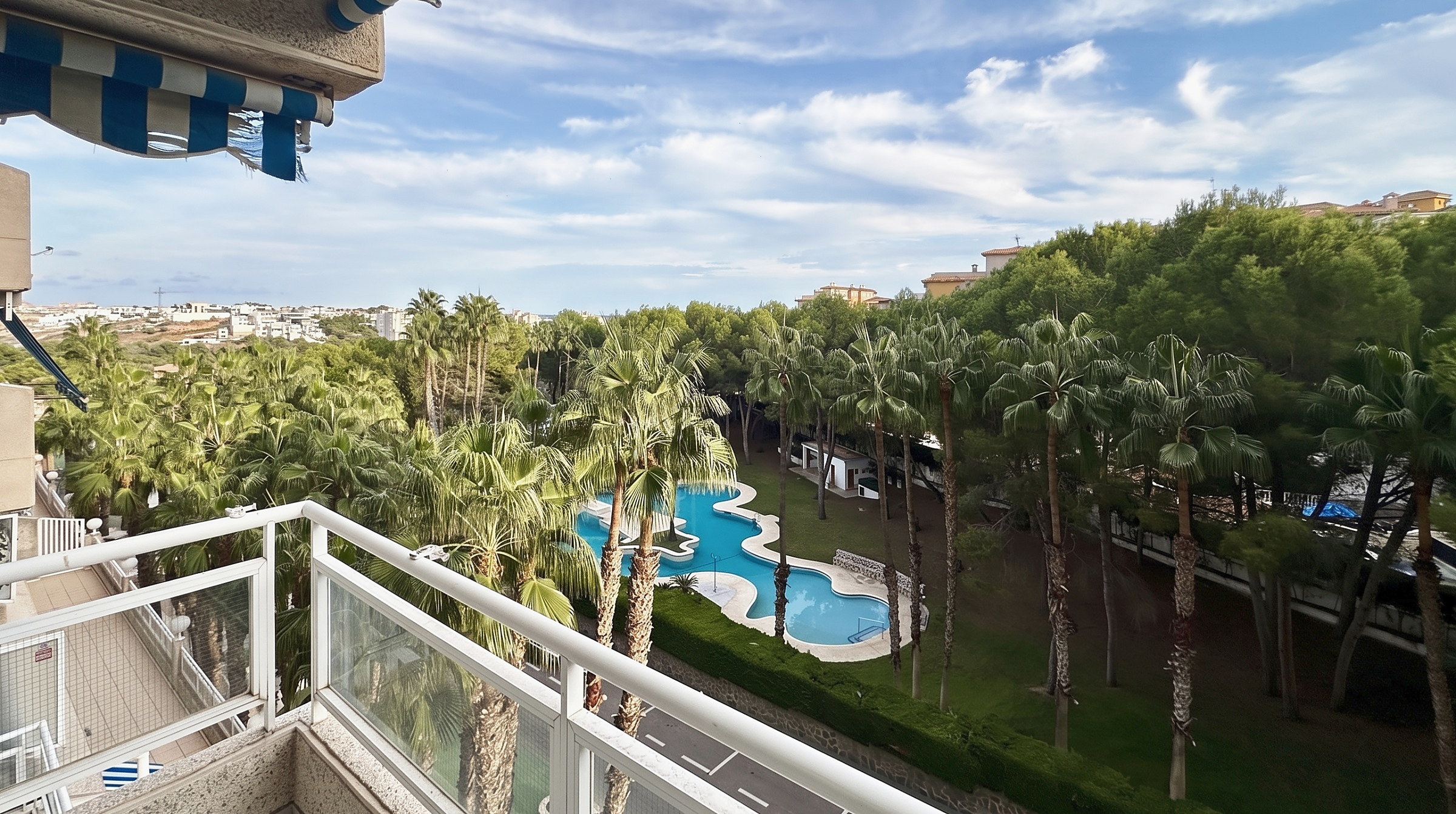 For sale - 2 Bedroom 1 Bathroom Apartment in Orihuela Costa - Costa Blanca  - Alicante