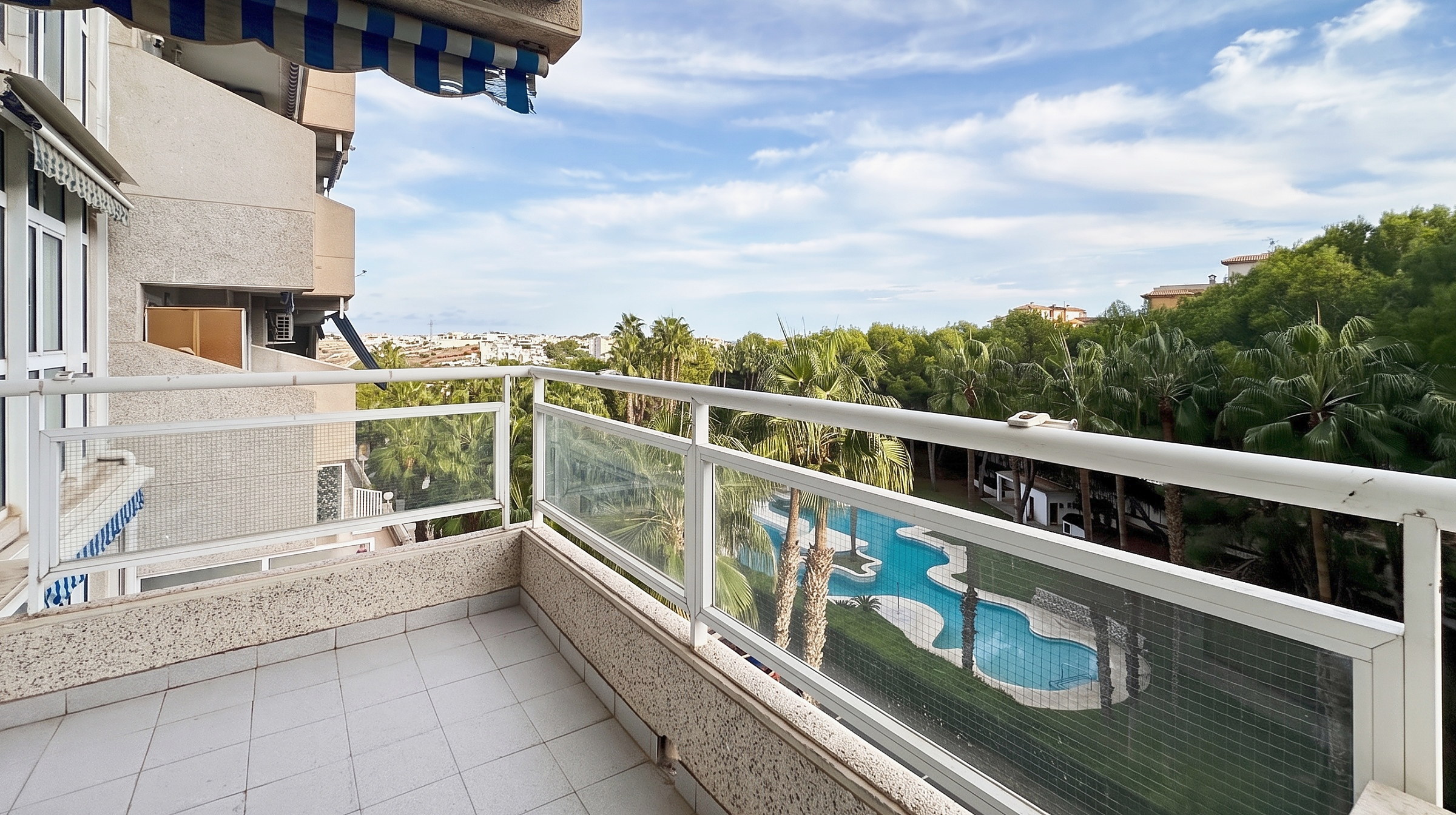 For sale - 2 Bedroom 1 Bathroom Apartment in Orihuela Costa - Costa Blanca  - Alicante