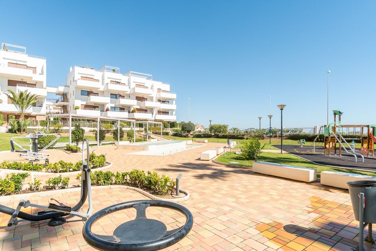 For sale - 2 Bedroom 2 Bathroom Apartment in Orihuela Costa - Costa Blanca  - Alicante