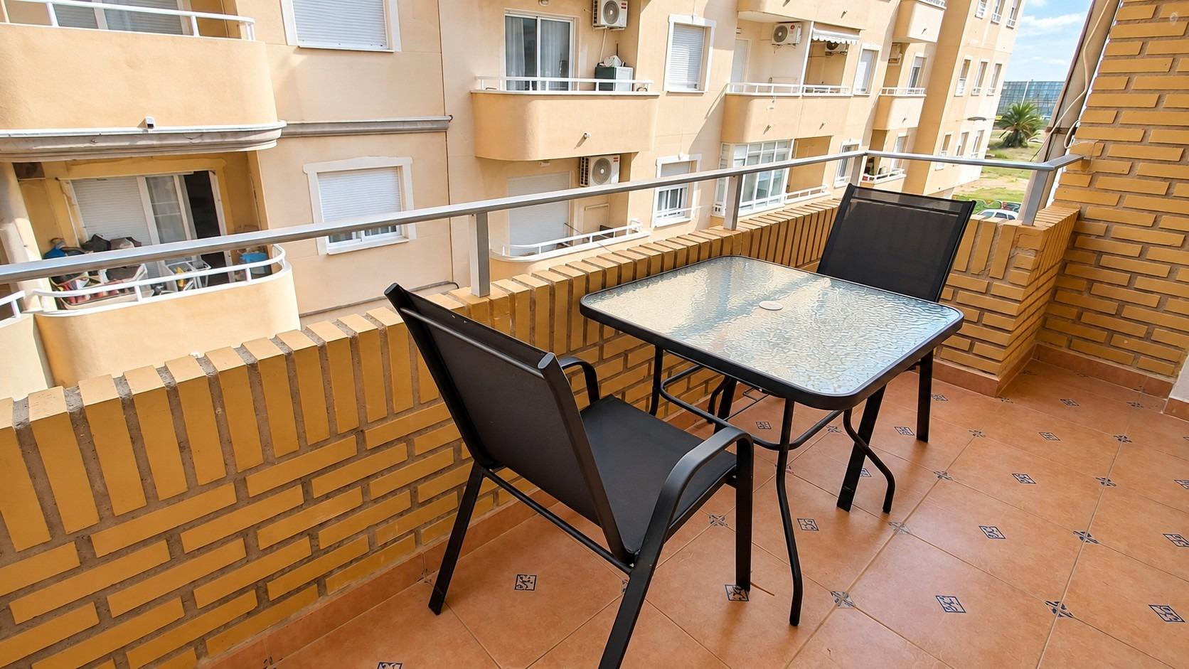 For sale - 3 Bedroom 1 Bathroom Apartment in Torrevieja - Playa Del Cura  - Alicante