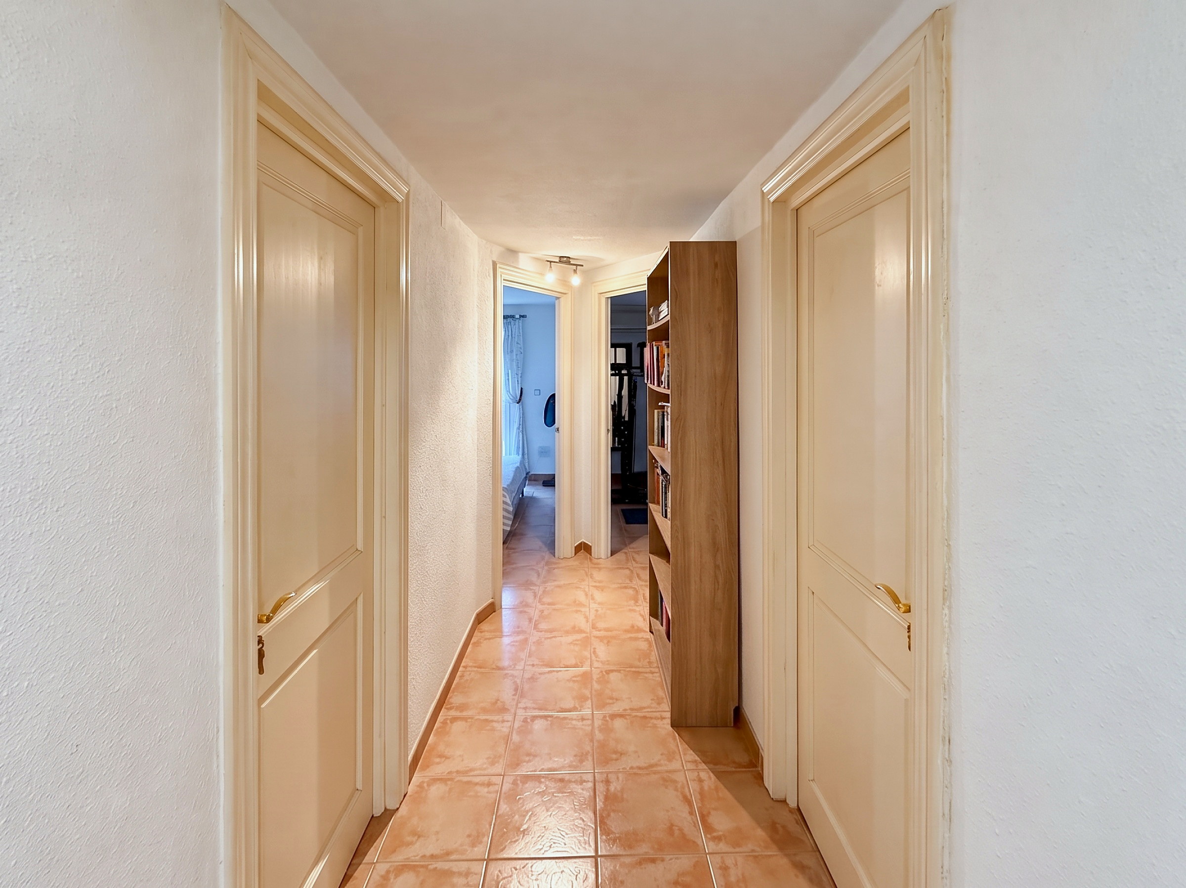For sale - 4 Bedroom 3 Bathroom Town House in Villamartin - Costa Blanca  - Alicante