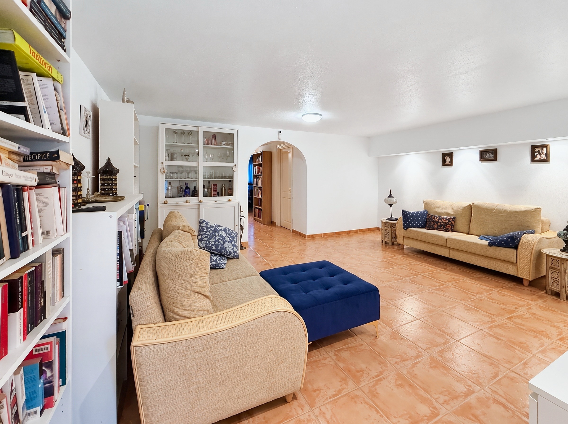 For sale - 4 Bedroom 3 Bathroom Town House in Villamartin - Costa Blanca  - Alicante