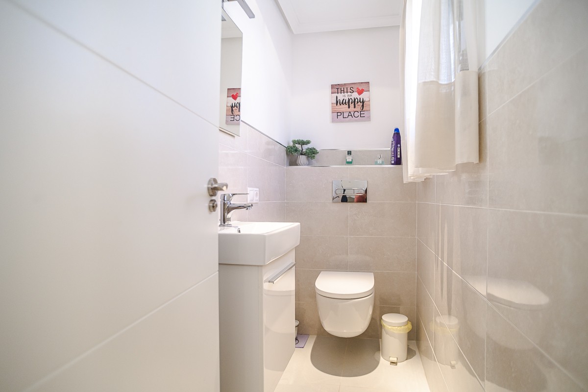 For sale - 4 Bedroom 2 Bathroom Villa in Torrevieja - Costa Blanca  - Alicante