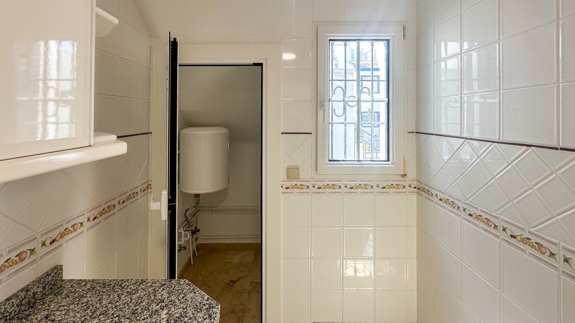 For sale - 2 Bedroom 1 Bathroom Town House in Villamartin - Costa Blanca  - Alicante