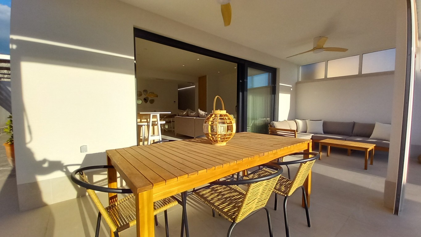 For sale - 3 Bedroom 2 Bathroom Villa in El Chaparral - El Chaparral - Alicante