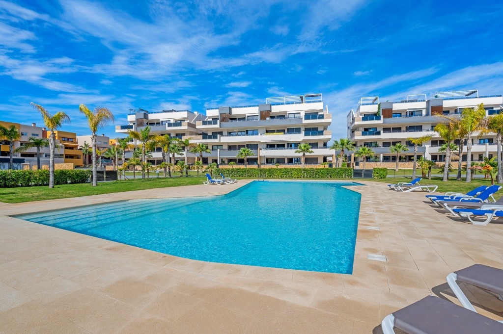 For sale - 2 Bedroom 2 Bathroom Apartment in Playa Flamenca - Flamenca Village - Alicante