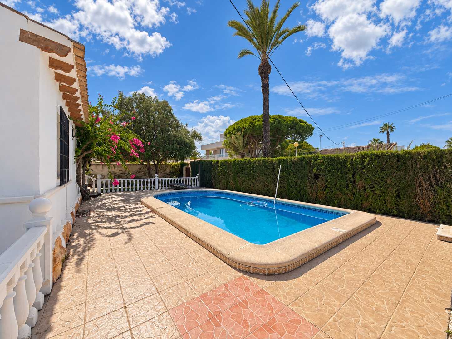 For sale - 4 Bedroom 2 Bathroom Villa in Cabo Roig -  - Orihuela Costa