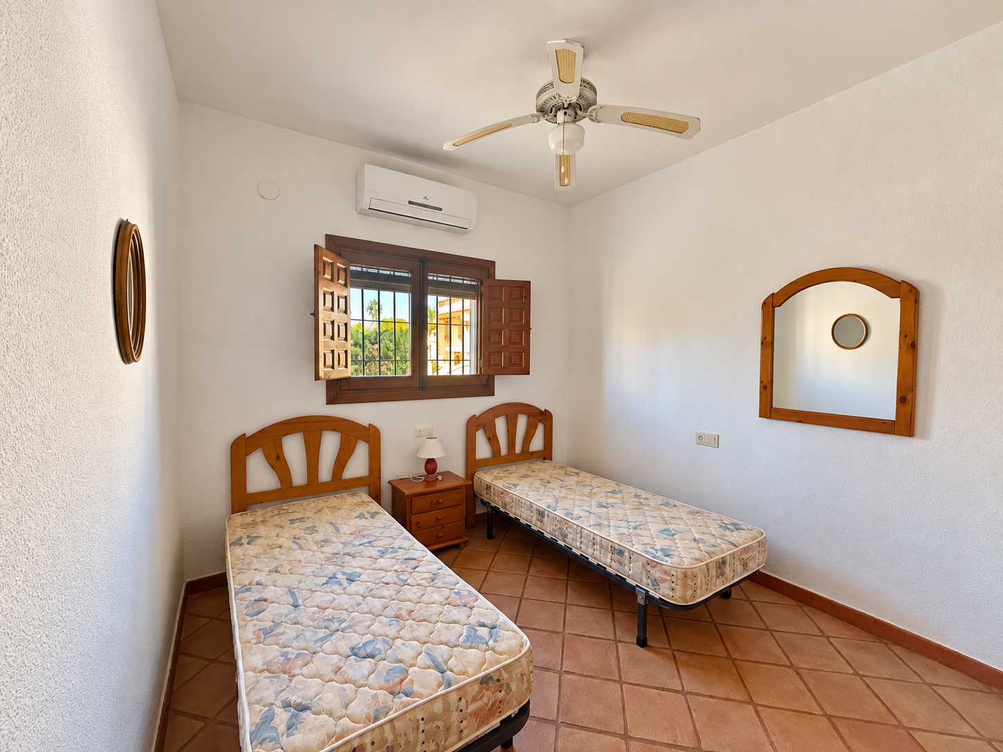 For sale - 4 Bedroom 2 Bathroom Villa in Cabo Roig -  - Orihuela Costa