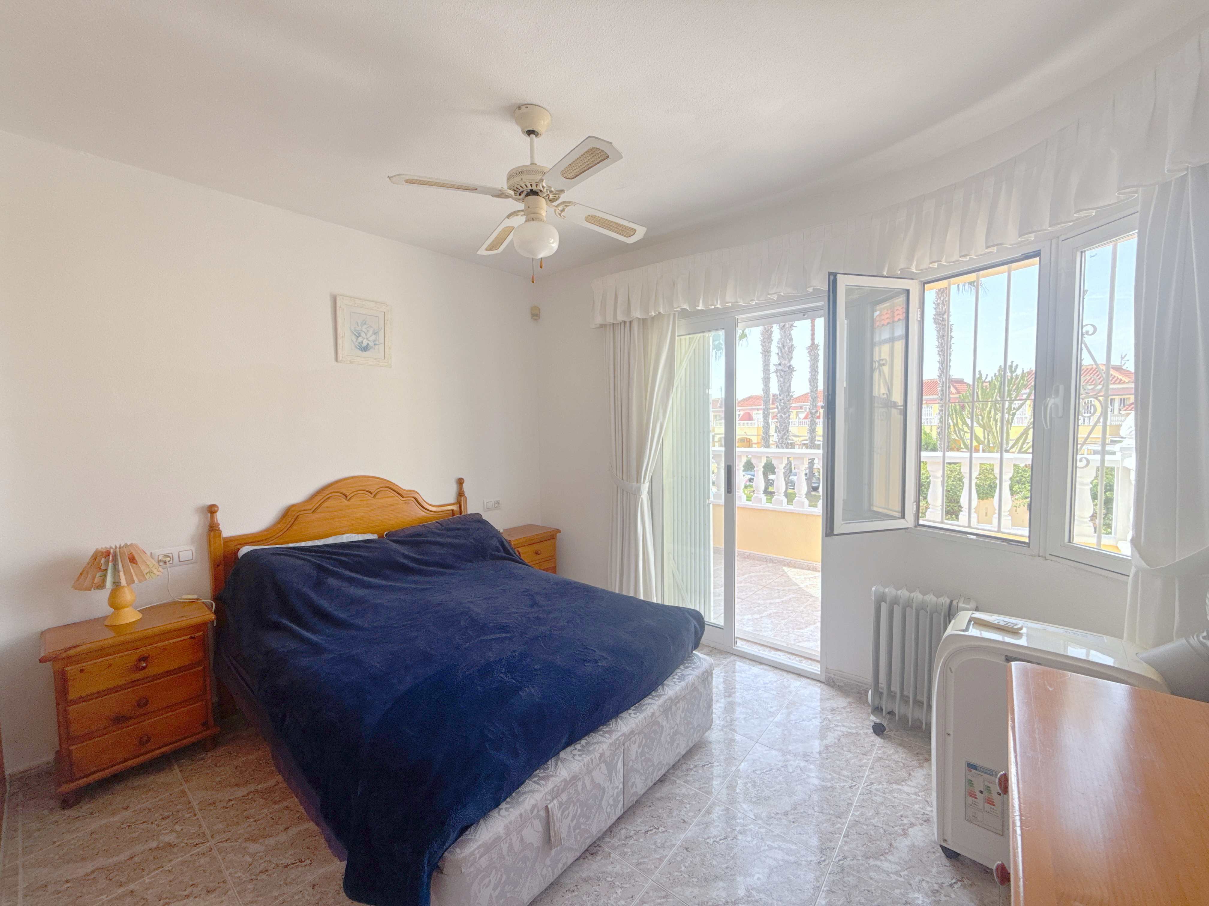 For sale - 3 Bedroom 2 Bathroom Townhouse in La Zenia -  - Orihuela Costa
