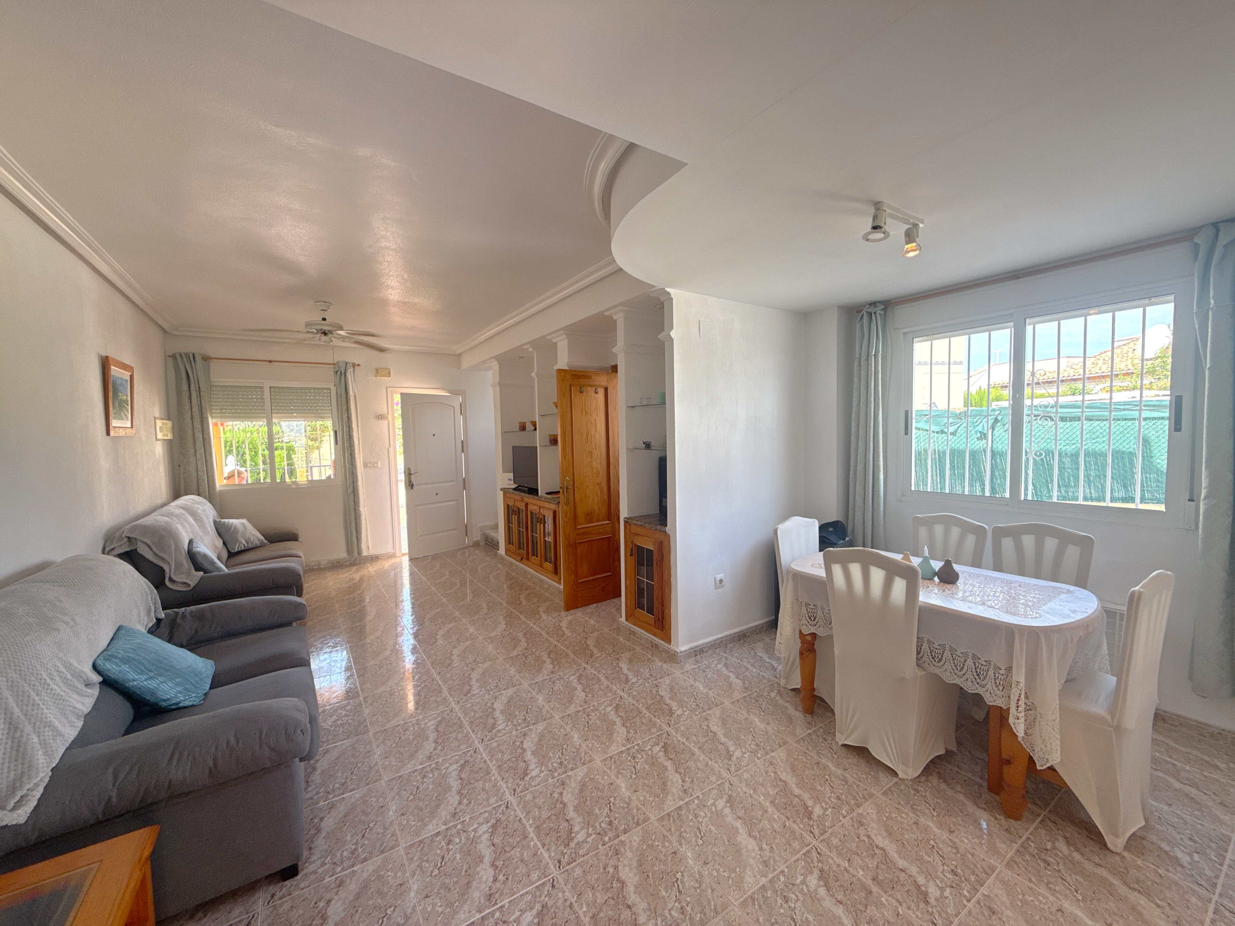 For sale - 3 Bedroom 2 Bathroom Townhouse in La Zenia -  - Orihuela Costa