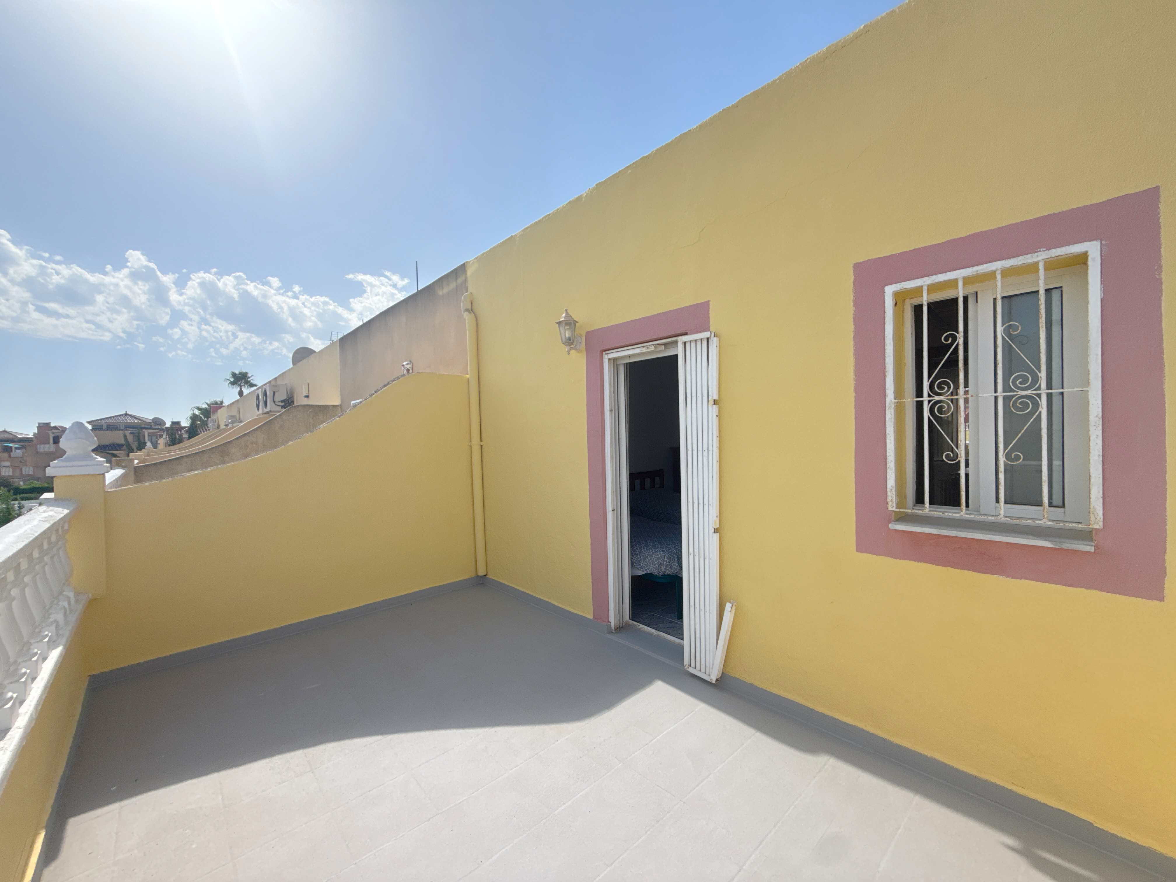 For sale - 3 Bedroom 2 Bathroom Townhouse in La Zenia -  - Orihuela Costa