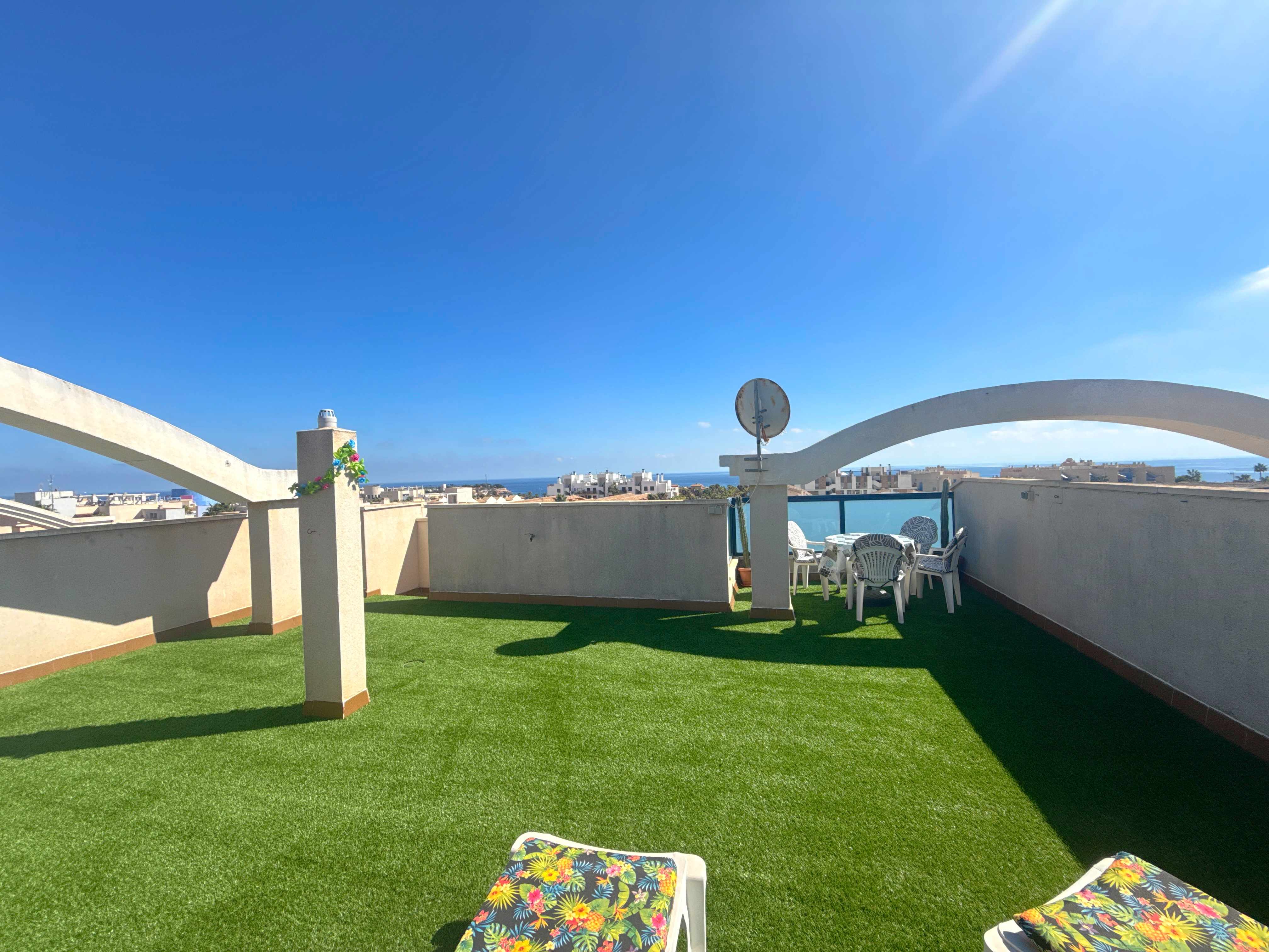 For sale - 2 Bedroom 1 Bathroom Penthouse in Cabo Roig -  - Alicante