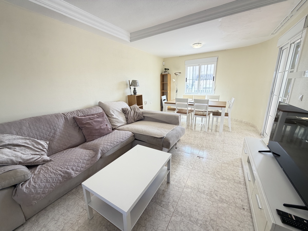 For sale - 3 Bedroom 2 Bathroom Villa in Villamartin - , Villamartin, Alicante, Spain - Alicante