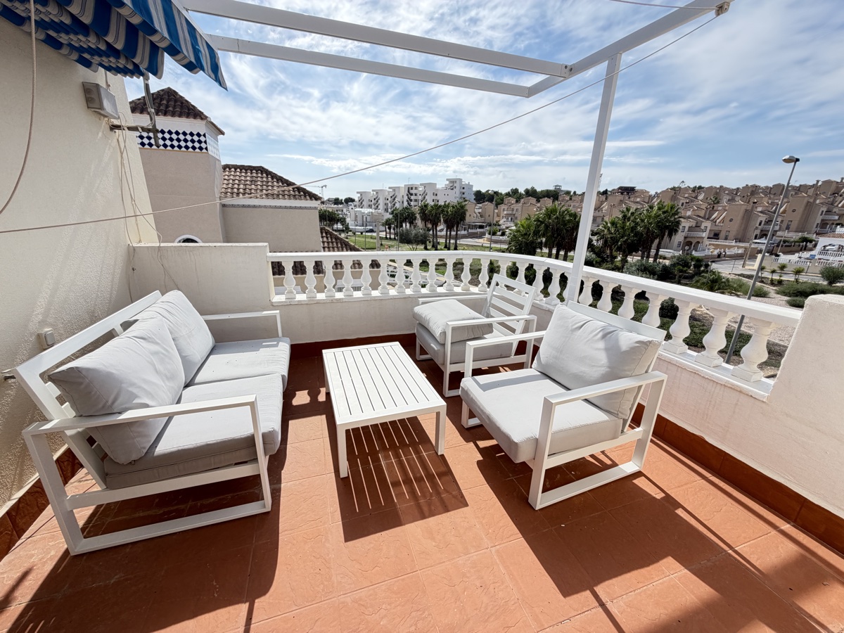 For sale - 3 Bedroom 2 Bathroom Villa in Villamartin - , Villamartin, Alicante, Spain - Alicante