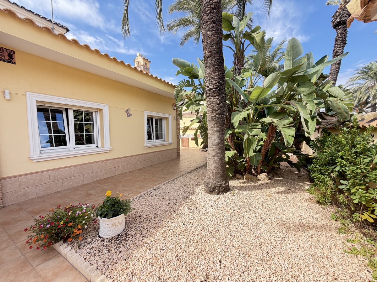 For sale - 4 Bedroom 4 Bathroom Villa in Cabo Roig - , Cabo Roig, Alicante, Spain - Alicante