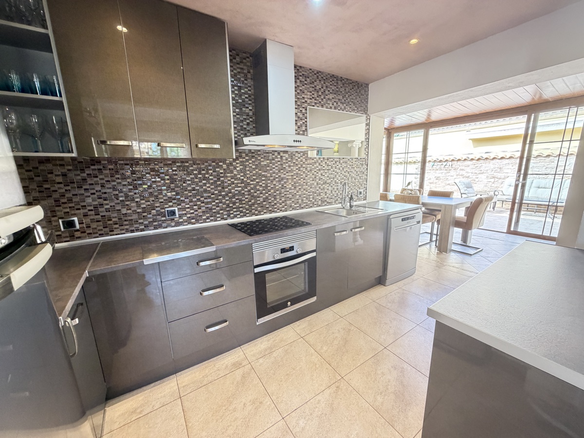 For sale - 4 Bedroom 4 Bathroom Villa in Cabo Roig - , Cabo Roig, Alicante, Spain - Alicante