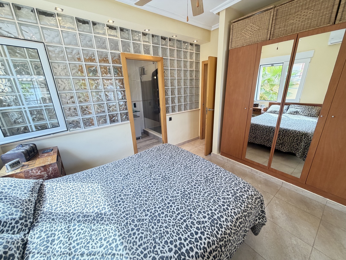 For sale - 4 Bedroom 4 Bathroom Villa in Cabo Roig - , Cabo Roig, Alicante, Spain - Alicante
