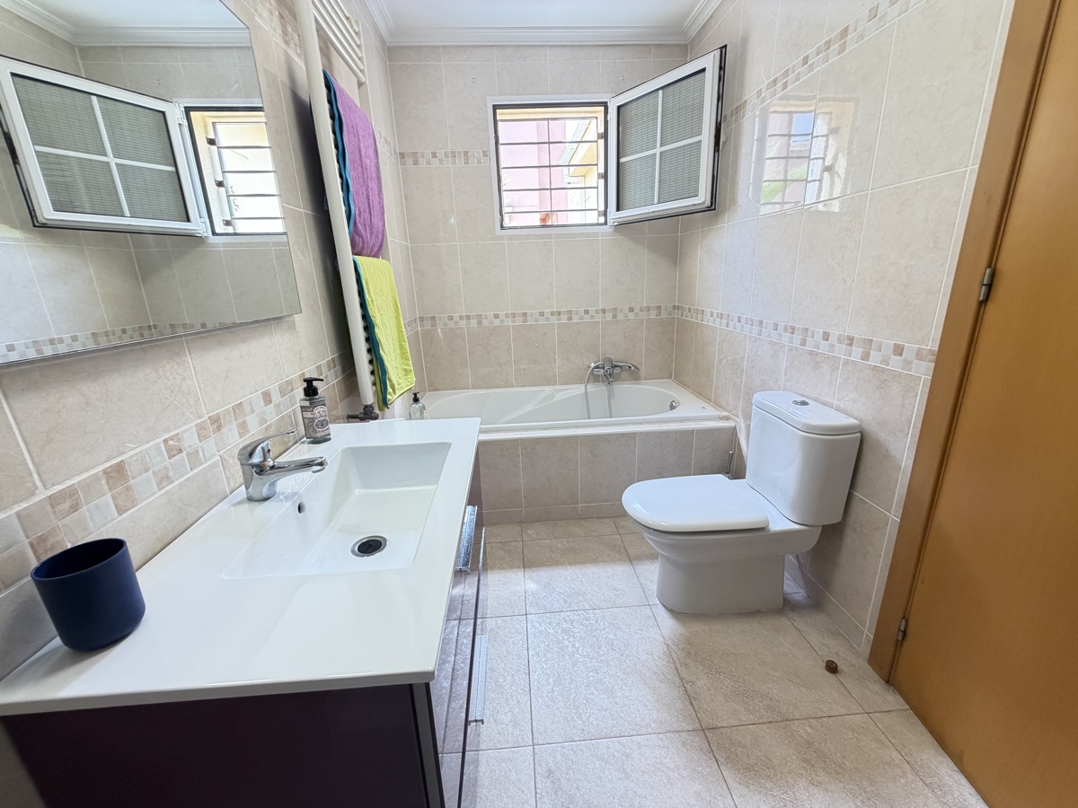 For sale - 4 Bedroom 4 Bathroom Villa in Cabo Roig - , Cabo Roig, Alicante, Spain - Alicante