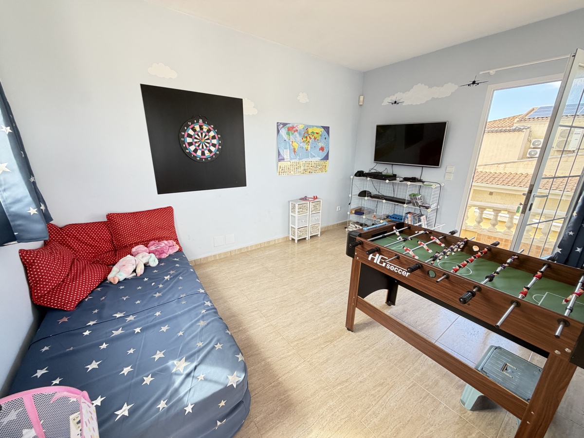 For sale - 4 Bedroom 4 Bathroom Villa in Cabo Roig - , Cabo Roig, Alicante, Spain - Alicante
