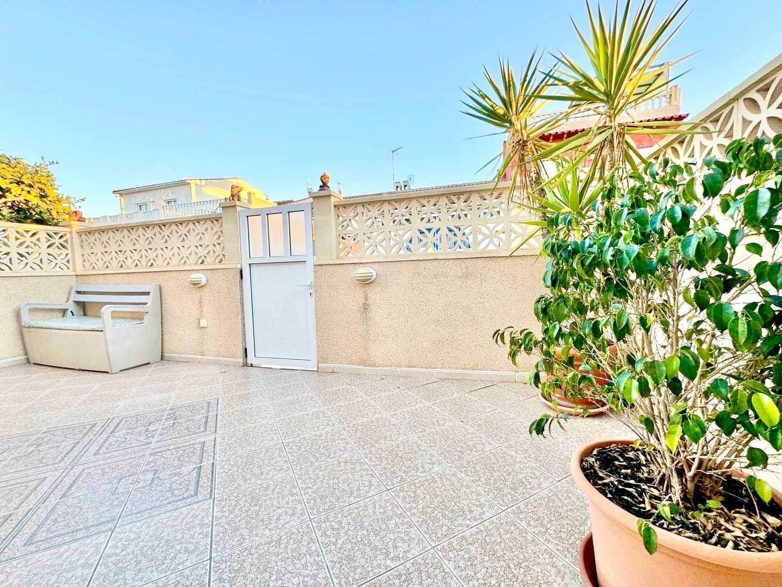 LMCD-81683: Town house for sale in Torrevieja