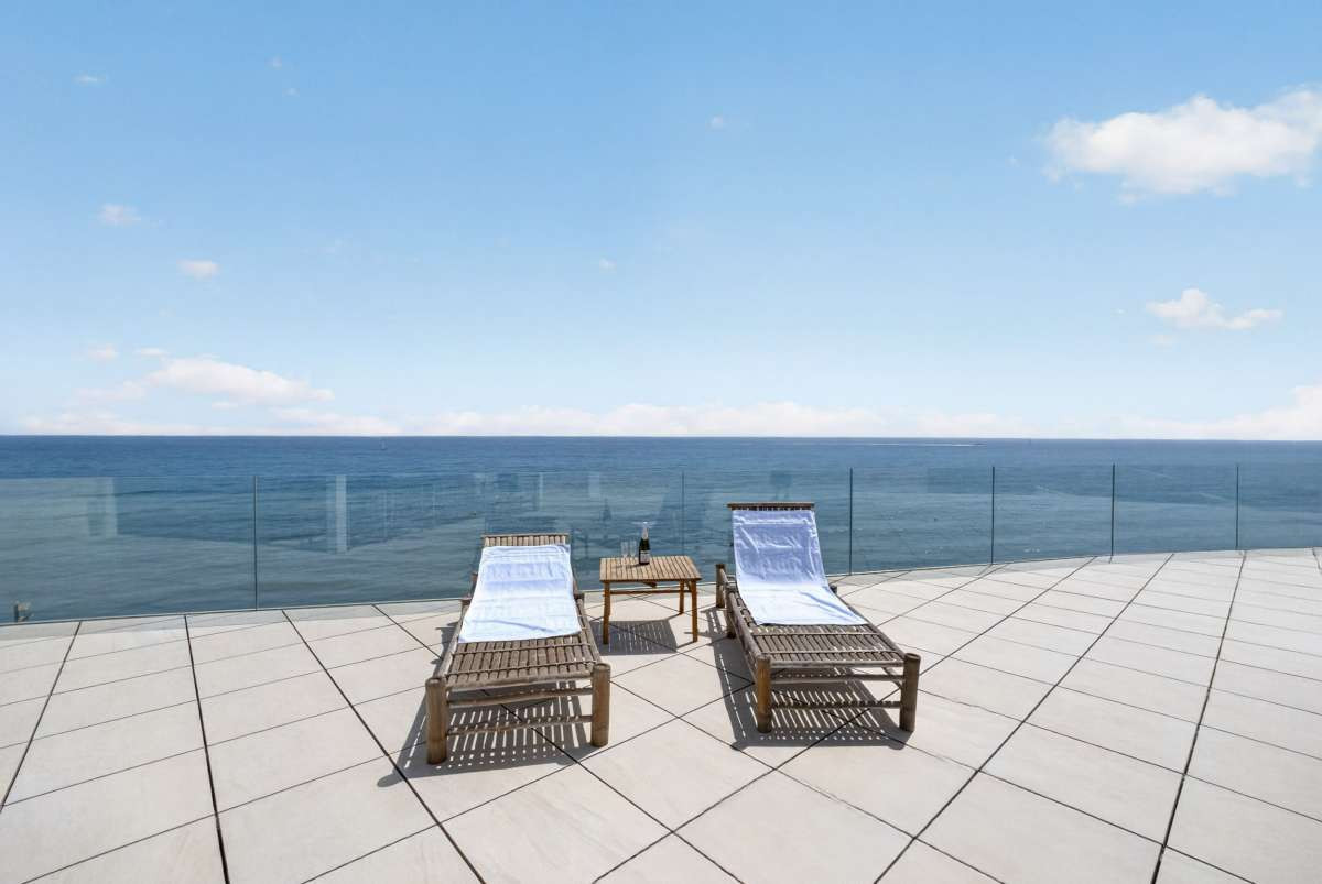 For sale - 4 Bedroom 2 Bathroom Apartment - Penthouse in Torrevieja - Torrevieja Centro  - Alicante