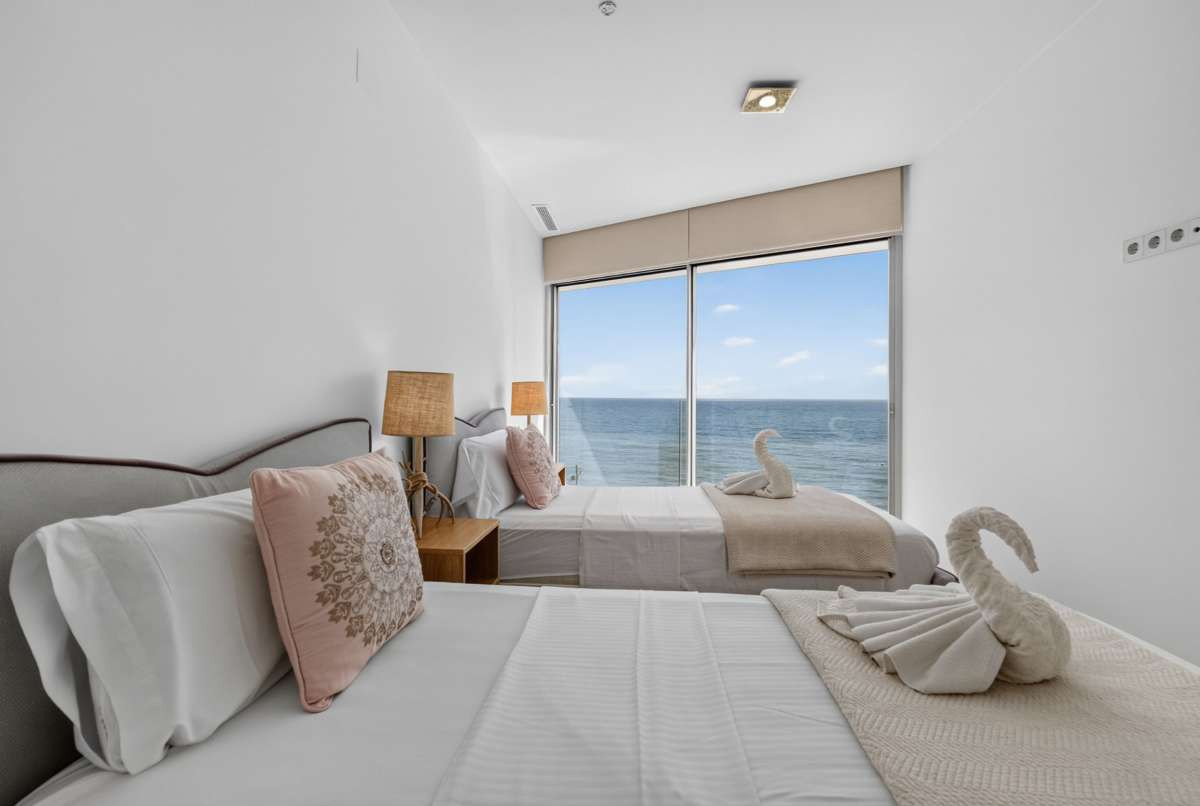 For sale - 4 Bedroom 2 Bathroom Apartment - Penthouse in Torrevieja - Torrevieja Centro  - Alicante