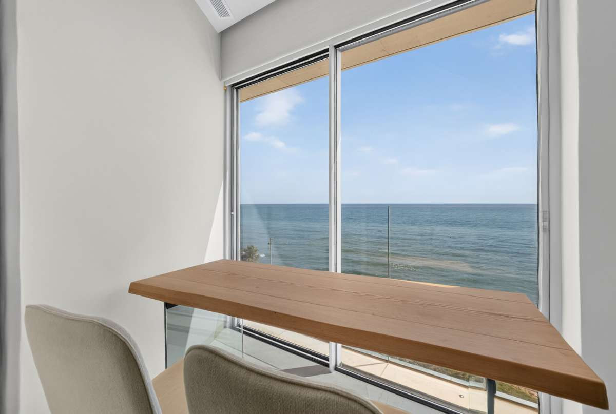 For sale - 4 Bedroom 2 Bathroom Apartment - Penthouse in Torrevieja - Torrevieja Centro  - Alicante