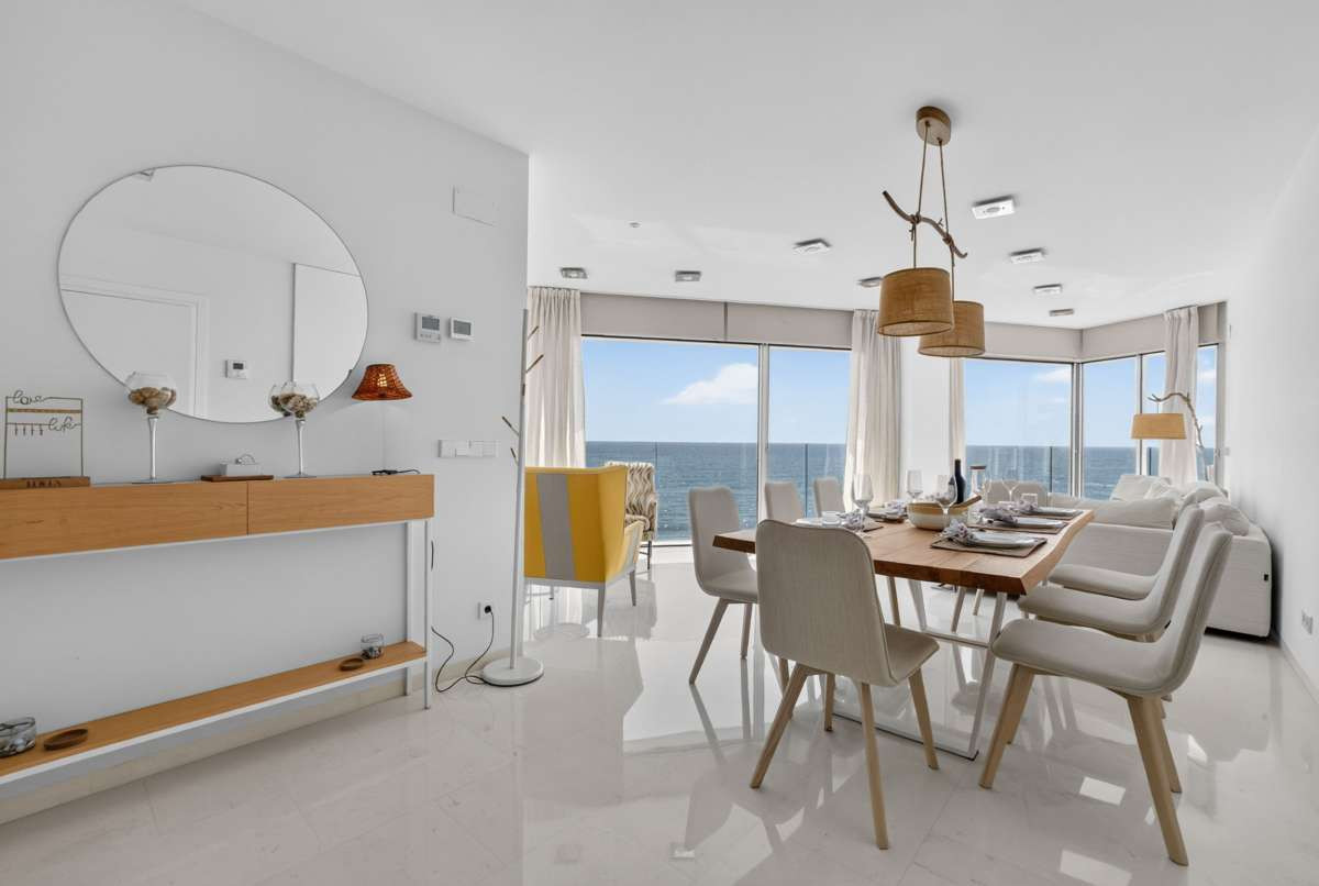 For sale - 4 Bedroom 2 Bathroom Apartment - Penthouse in Torrevieja - Torrevieja Centro  - Alicante
