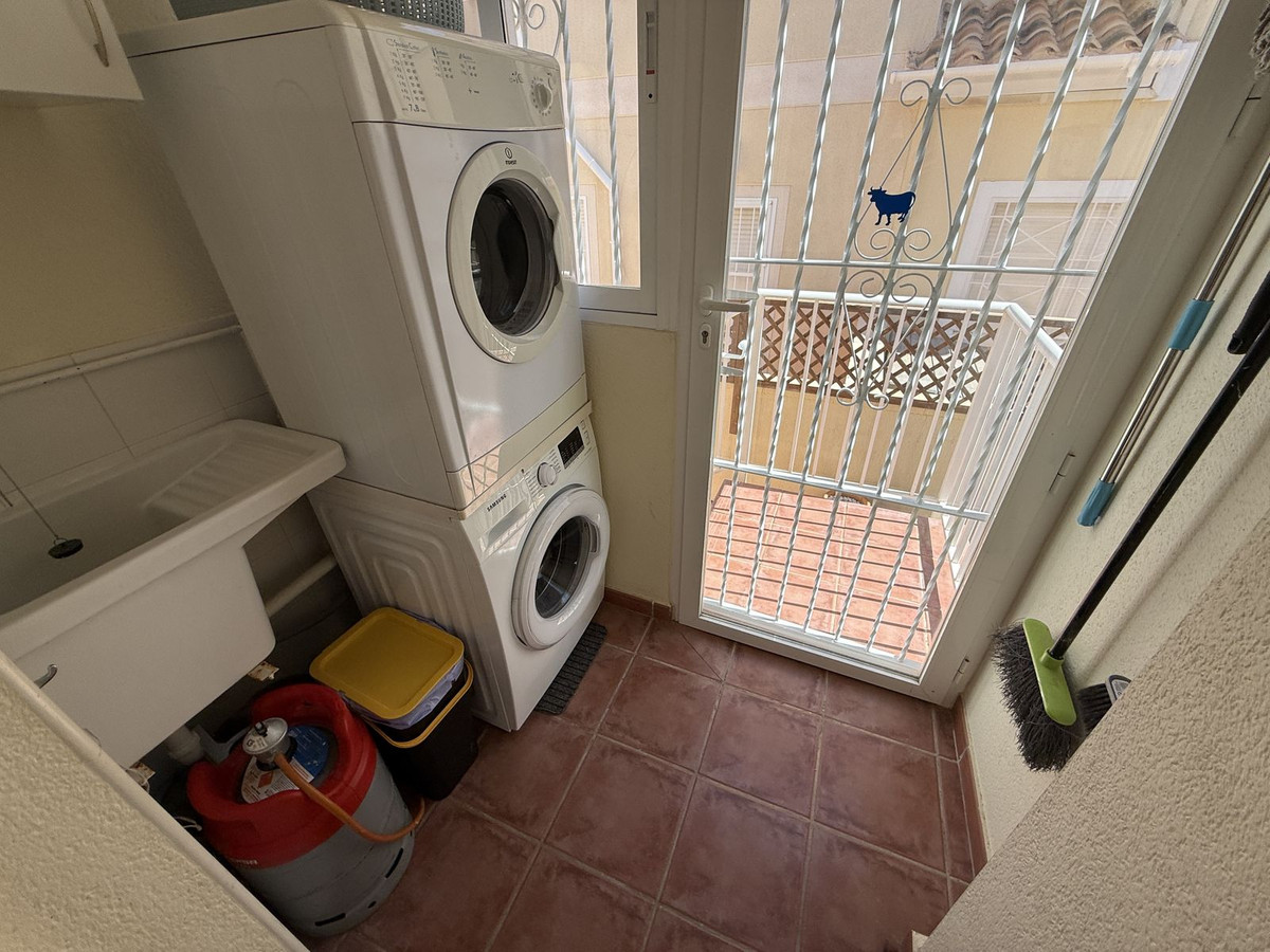 For sale - 4 Bedroom 3 Bathroom House - Detached Villa in Orihuela - Lomas de Cabo Roig  - Alicante