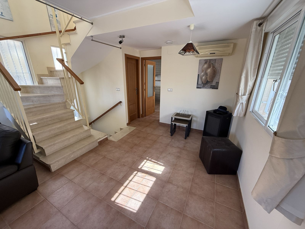 For sale - 4 Bedroom 3 Bathroom House - Detached Villa in Orihuela - Lomas de Cabo Roig  - Alicante