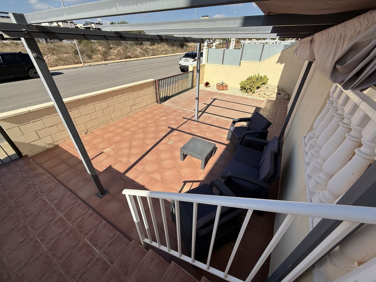 For sale - 4 Bedroom 3 Bathroom House - Detached Villa in Orihuela - Lomas de Cabo Roig  - Alicante