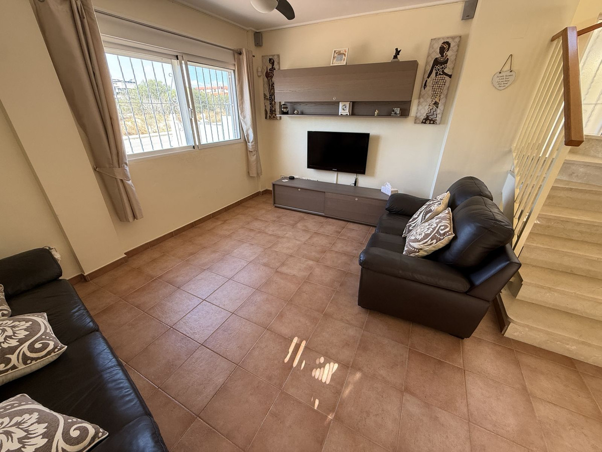 For sale - 4 Bedroom 3 Bathroom House - Detached Villa in Orihuela - Lomas de Cabo Roig  - Alicante