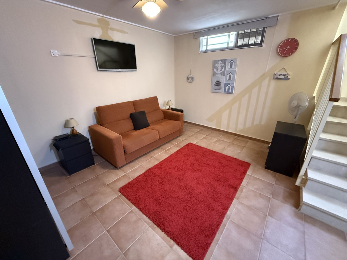 For sale - 4 Bedroom 3 Bathroom House - Detached Villa in Orihuela - Lomas de Cabo Roig  - Alicante