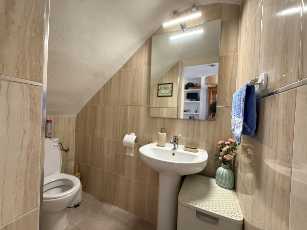 For sale - 2 Bedroom 2 Bathroom House - Townhouse in Torrevieja - Torrevieja Centro  - Alicante