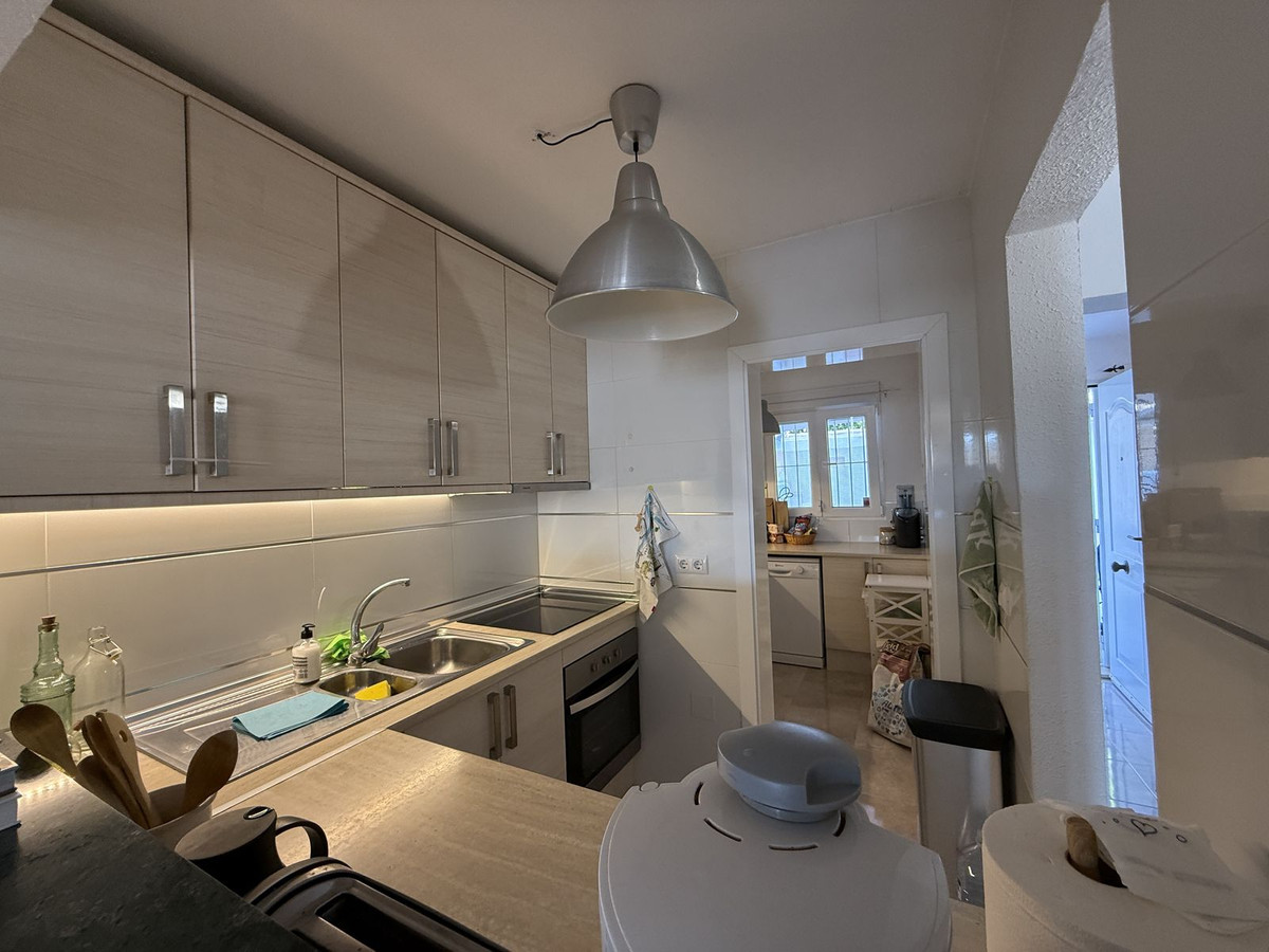 For sale - 2 Bedroom 2 Bathroom House - Townhouse in Torrevieja - Torrevieja Centro  - Alicante