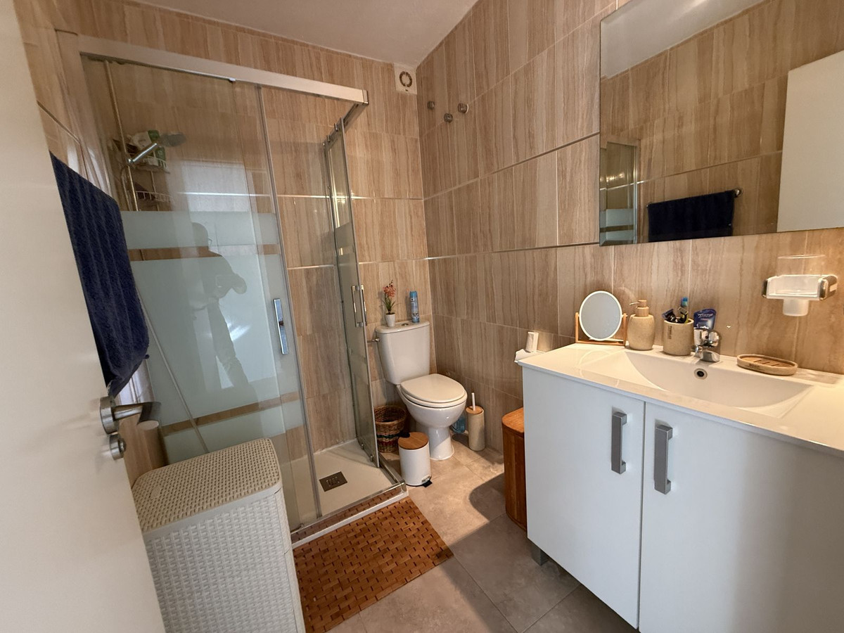 For sale - 2 Bedroom 2 Bathroom House - Townhouse in Torrevieja - Torrevieja Centro  - Alicante