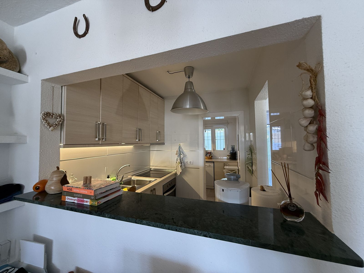 For sale - 2 Bedroom 2 Bathroom House - Townhouse in Torrevieja - Torrevieja Centro  - Alicante