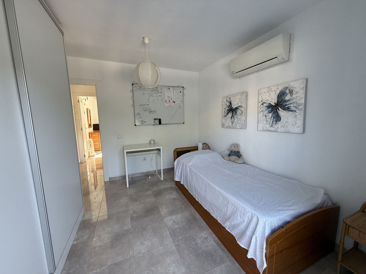 For sale - 2 Bedroom 2 Bathroom House - Townhouse in Torrevieja - Torrevieja Centro  - Alicante