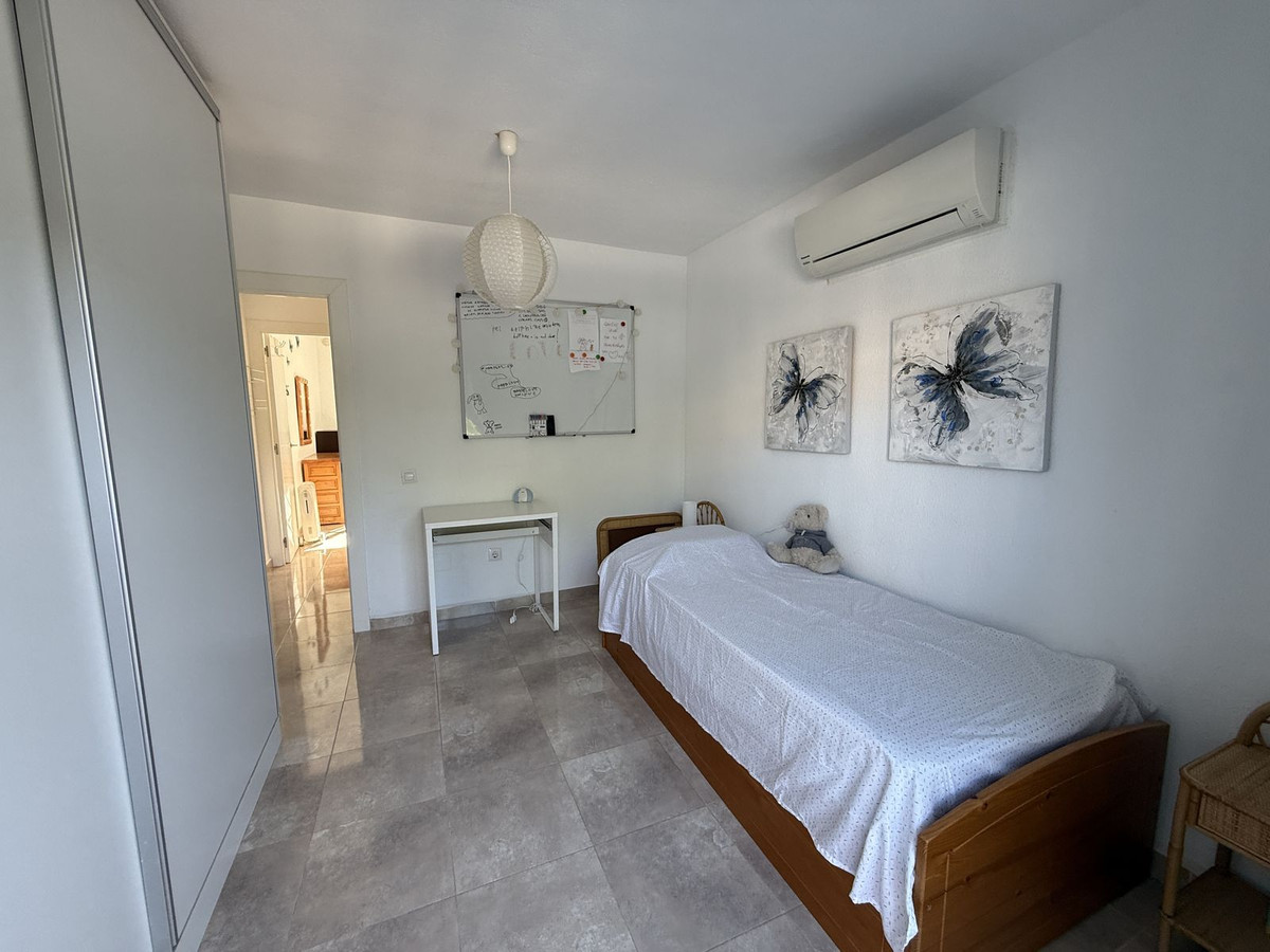 For sale - 2 Bedroom 2 Bathroom House - Townhouse in Torrevieja - Torrevieja Centro  - Alicante