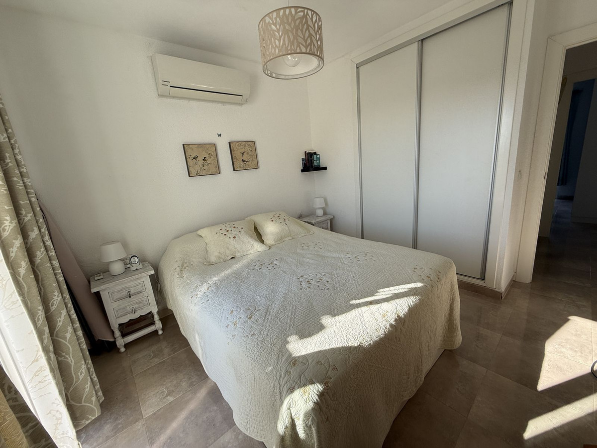For sale - 2 Bedroom 2 Bathroom House - Townhouse in Torrevieja - Torrevieja Centro  - Alicante