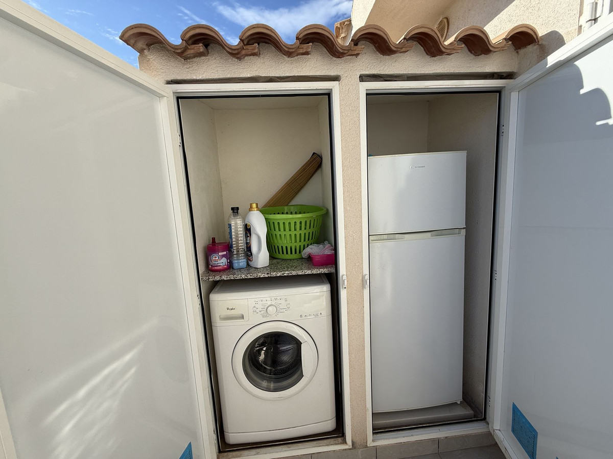 For sale - 2 Bedroom 2 Bathroom House - Townhouse in Torrevieja - Torrevieja Centro  - Alicante
