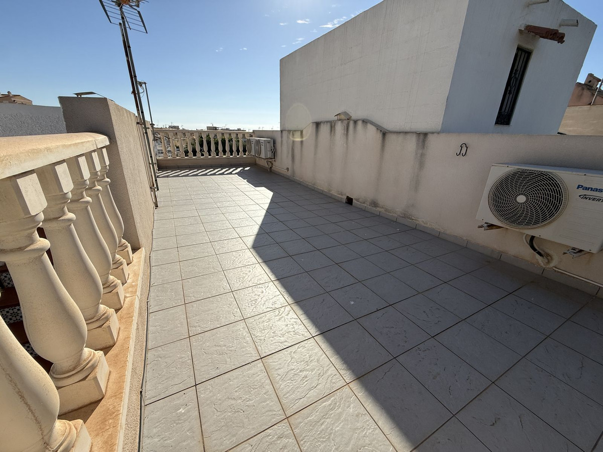 For sale - 2 Bedroom 2 Bathroom House - Townhouse in Torrevieja - Torrevieja Centro  - Alicante