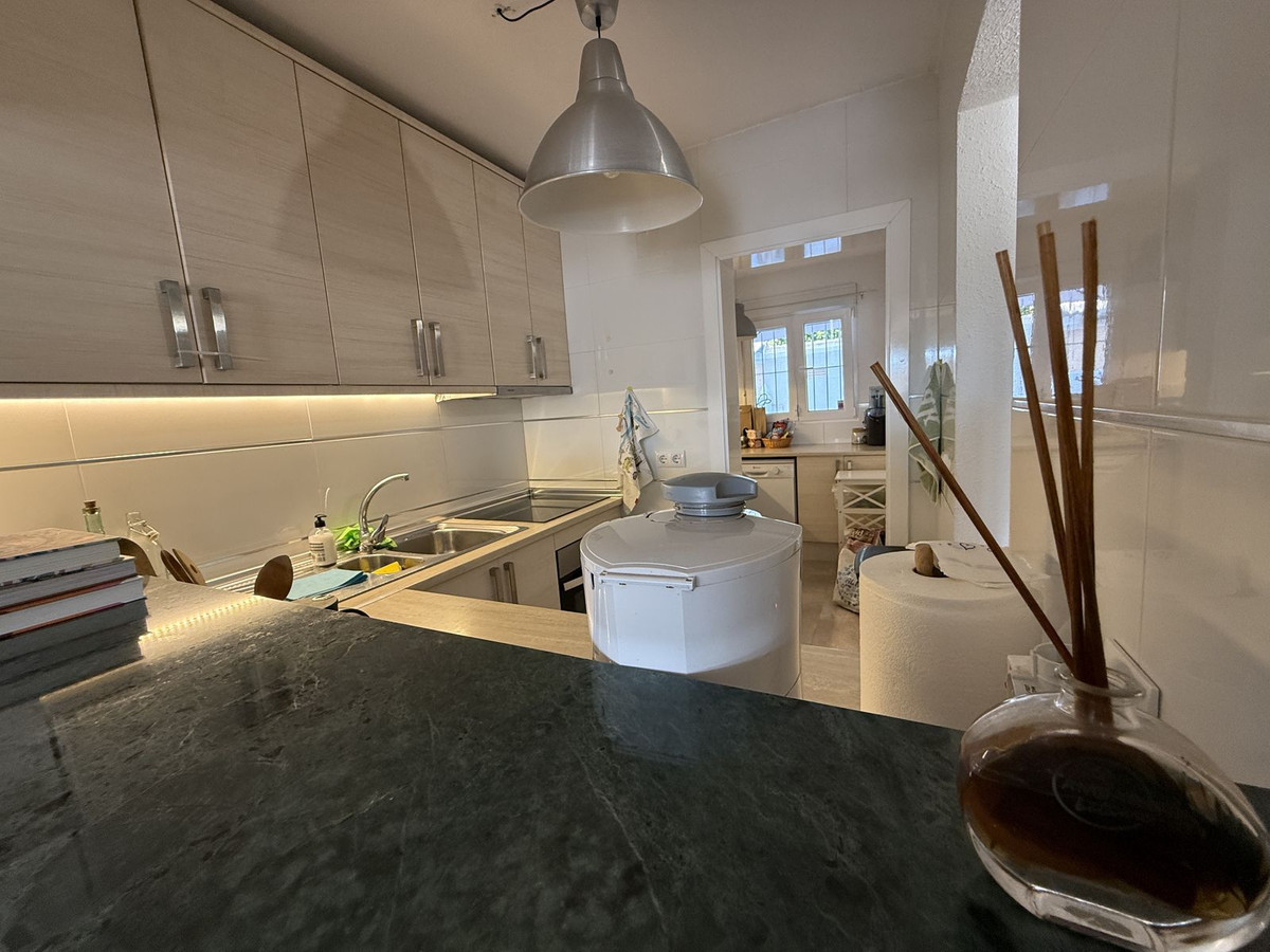For sale - 2 Bedroom 2 Bathroom House - Townhouse in Torrevieja - Torrevieja Centro  - Alicante