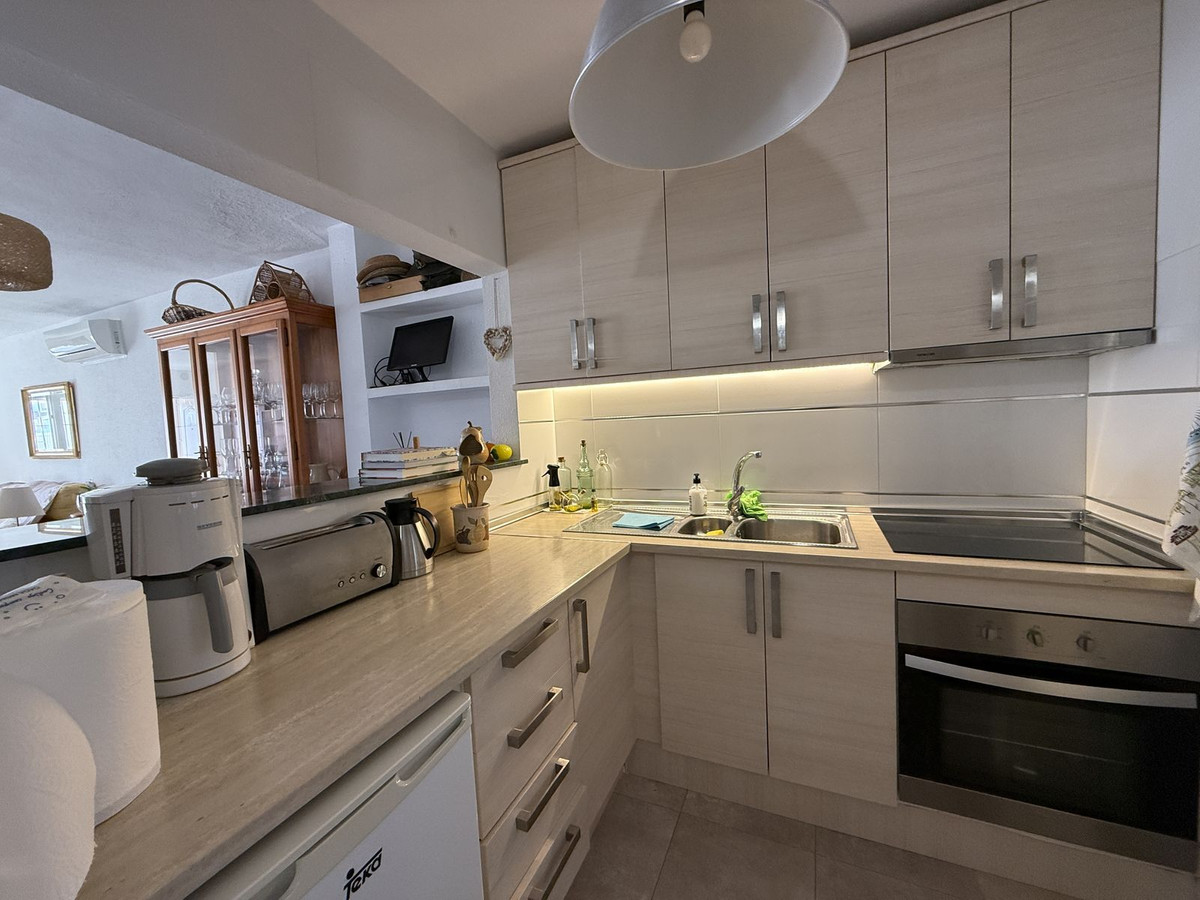 For sale - 2 Bedroom 2 Bathroom House - Townhouse in Torrevieja - Torrevieja Centro  - Alicante